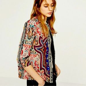 ZARA WOMAN PREMIUM DENIM COLLECTION
Heavily Embroidered Beaded Jacket Sz L